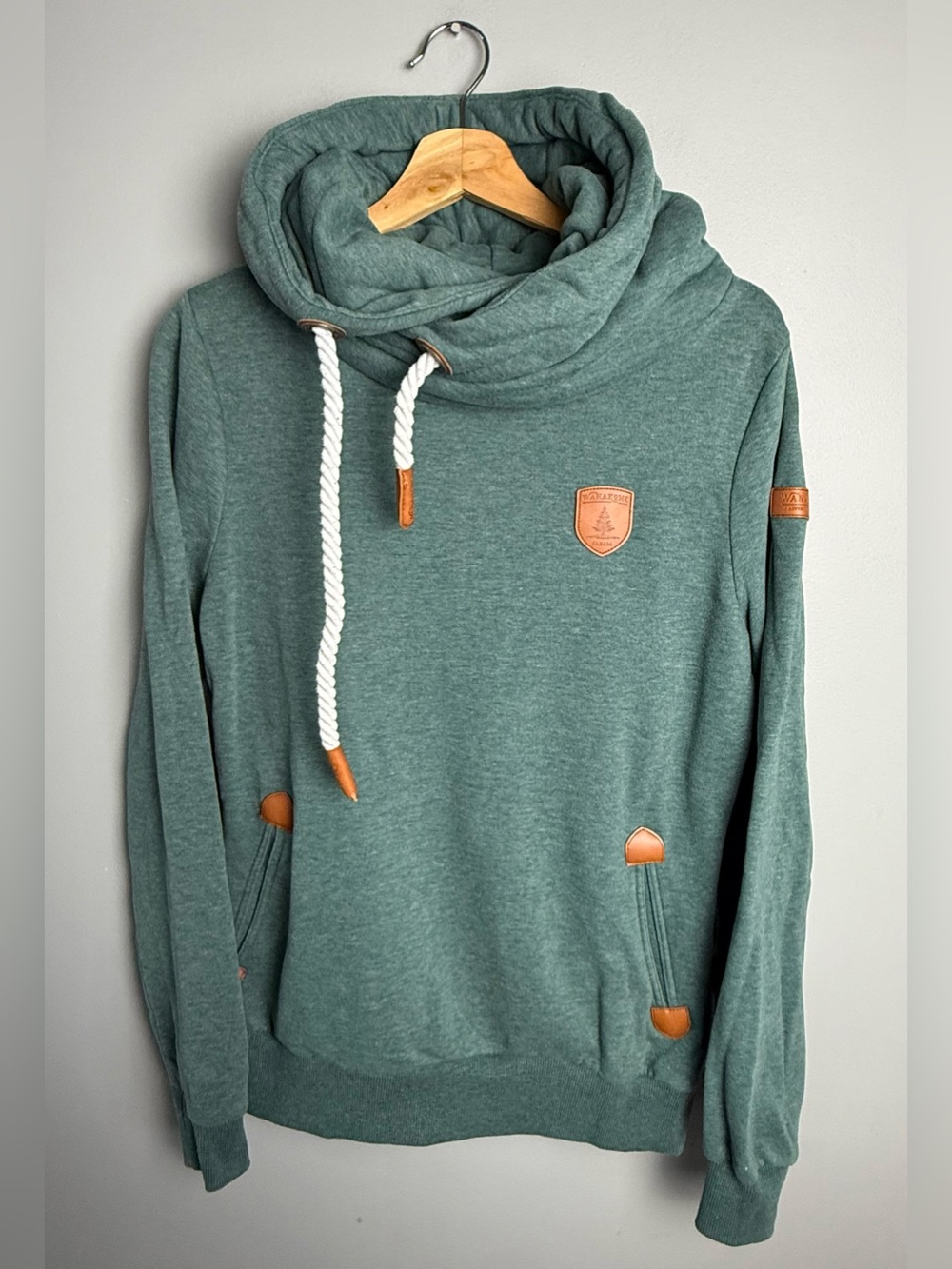 Wanakome Women's Heather Teal Funnel Cowl Sweatshirt with Contrast Accents